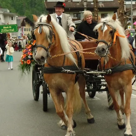Panzió Haus Oblasser *