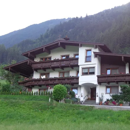 Haus Oblasser Bed & Breakfast *