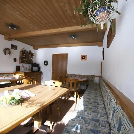 Haus Oblasser Alojamento de Acomodação e Pequeno-almoço Finkenberg
